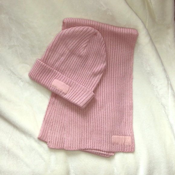 PINK Victoria's Secret Accessories - NWOT PINK hat and scarf